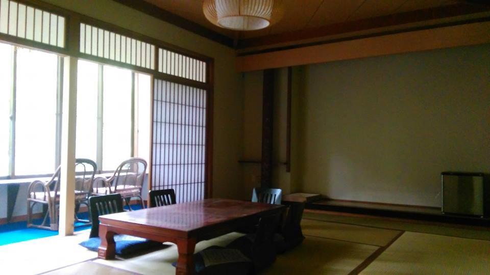 Nurukawa Onsen Hotel Hirakawa Buitenkant foto